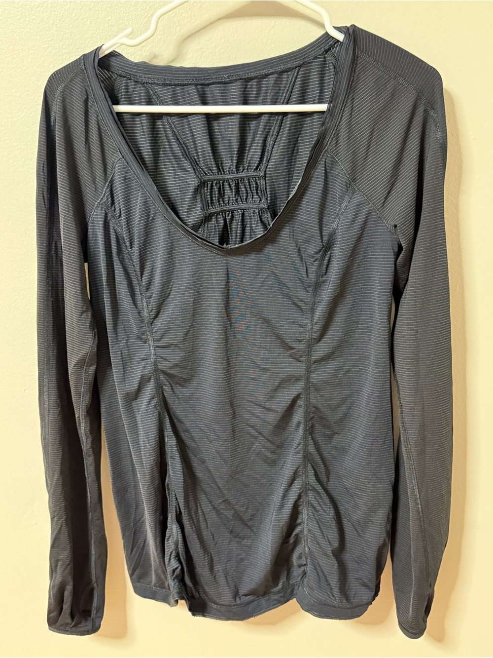 Lululemon Lightweight Black Shine Stripes Long Sleeve Women's Athletic Pilates 6